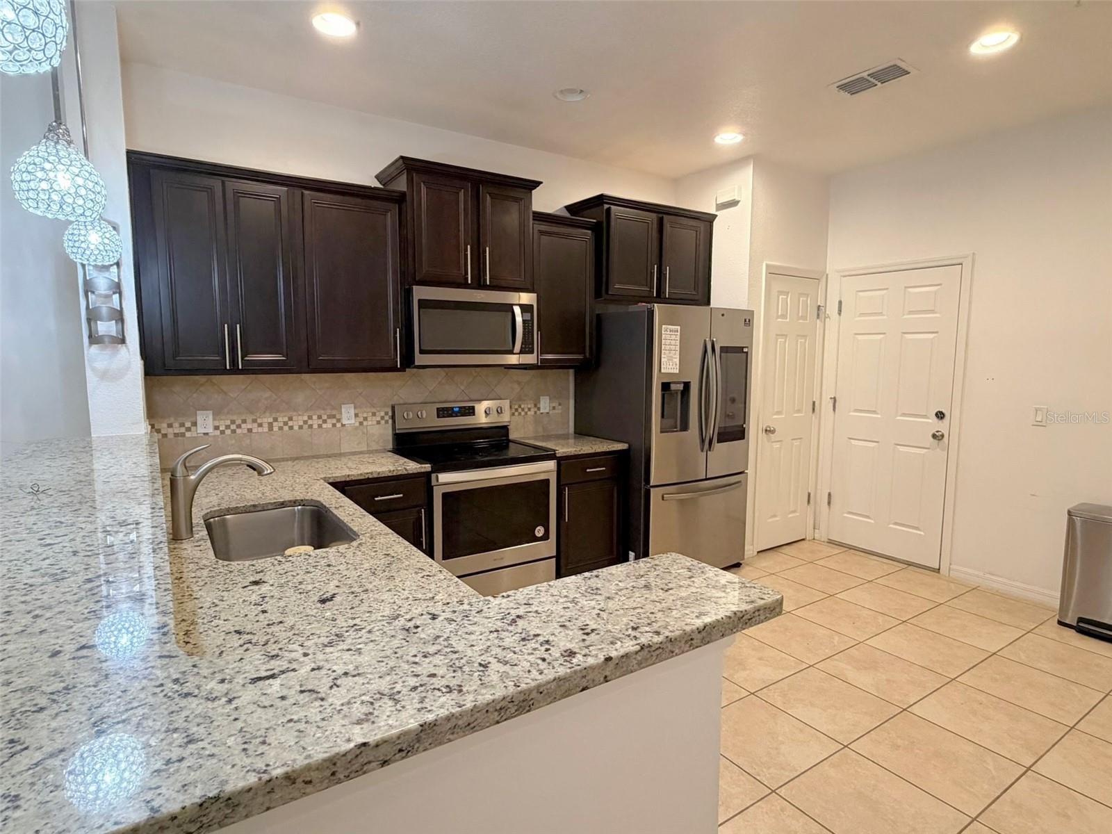 1288 Pavia Dr Property Photo 8