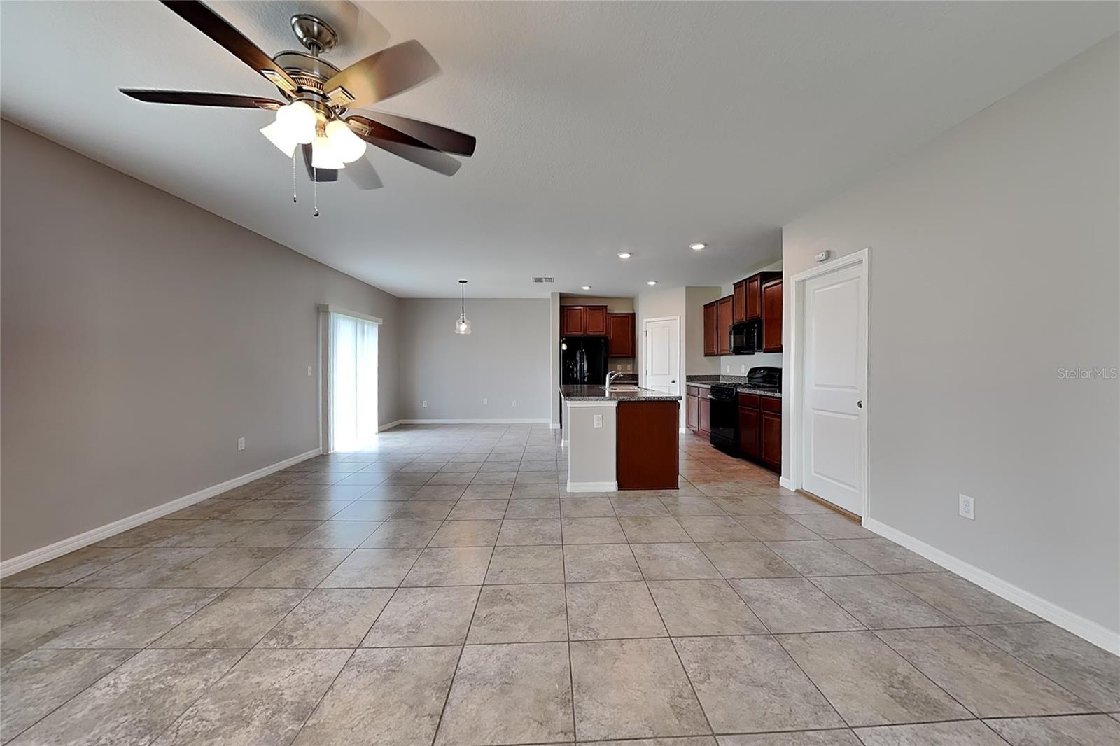 O6434989 Property Photo 3