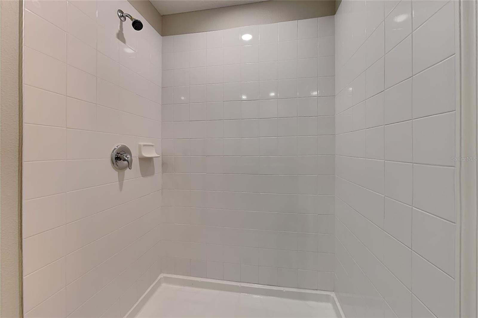 O6434989 Property Photo 9