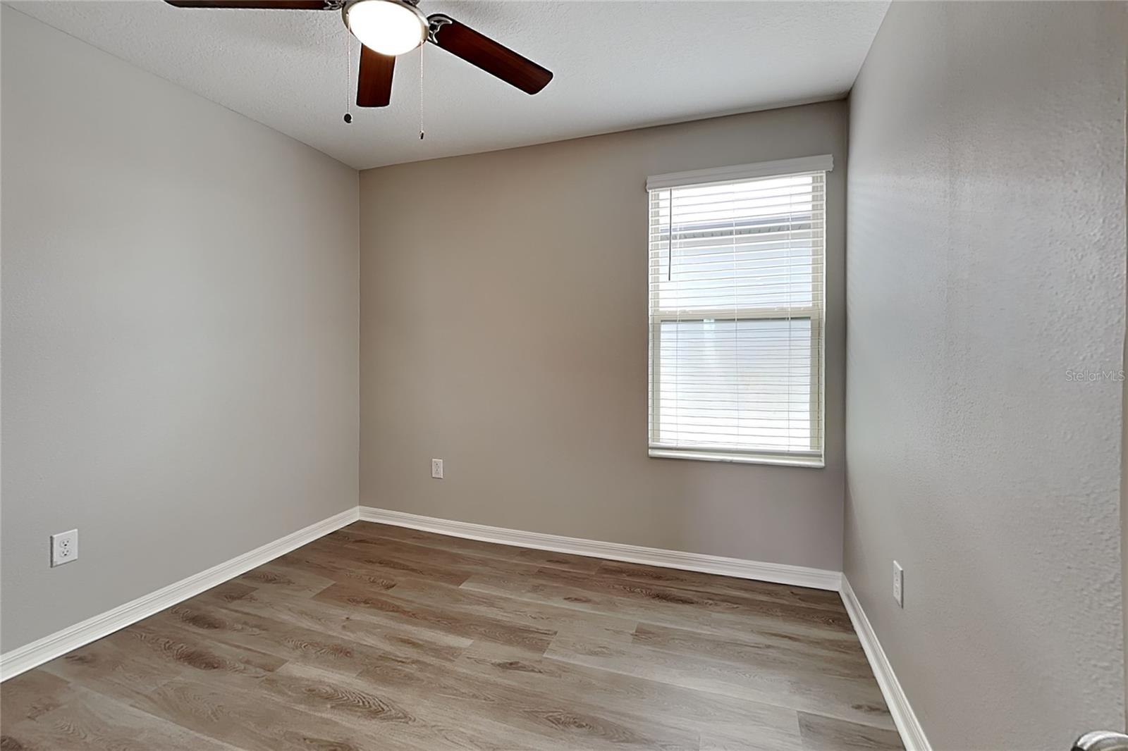 O6434989 Property Photo 11