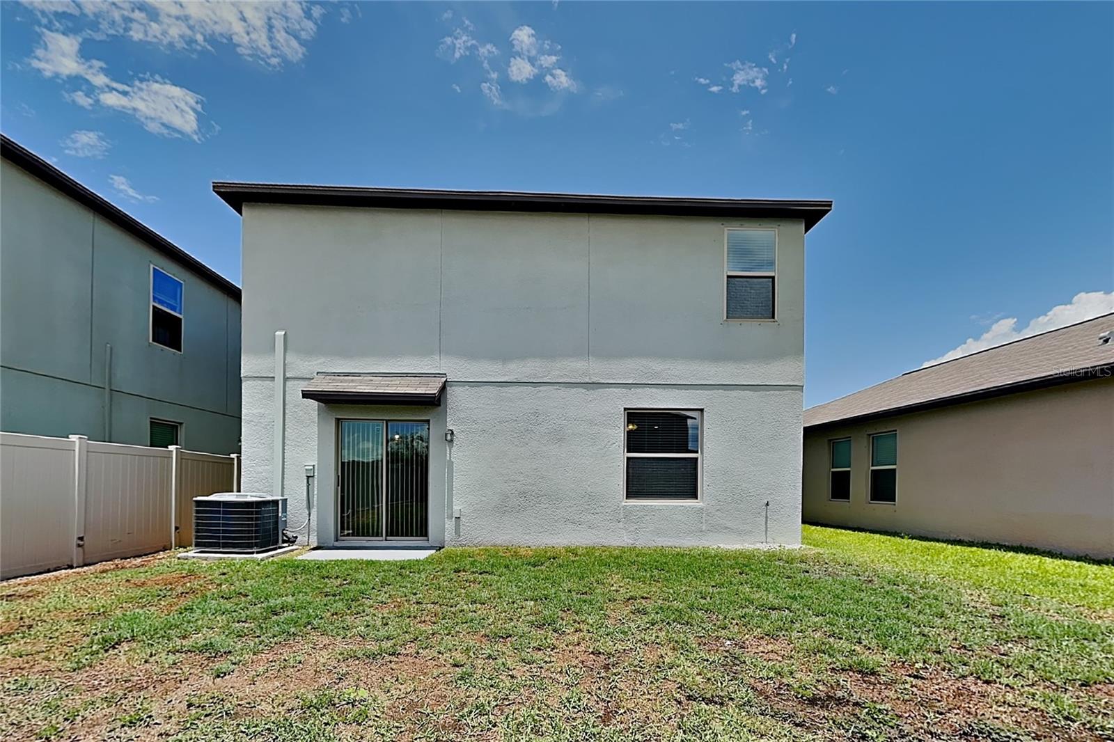 O6434989 Property Photo 17