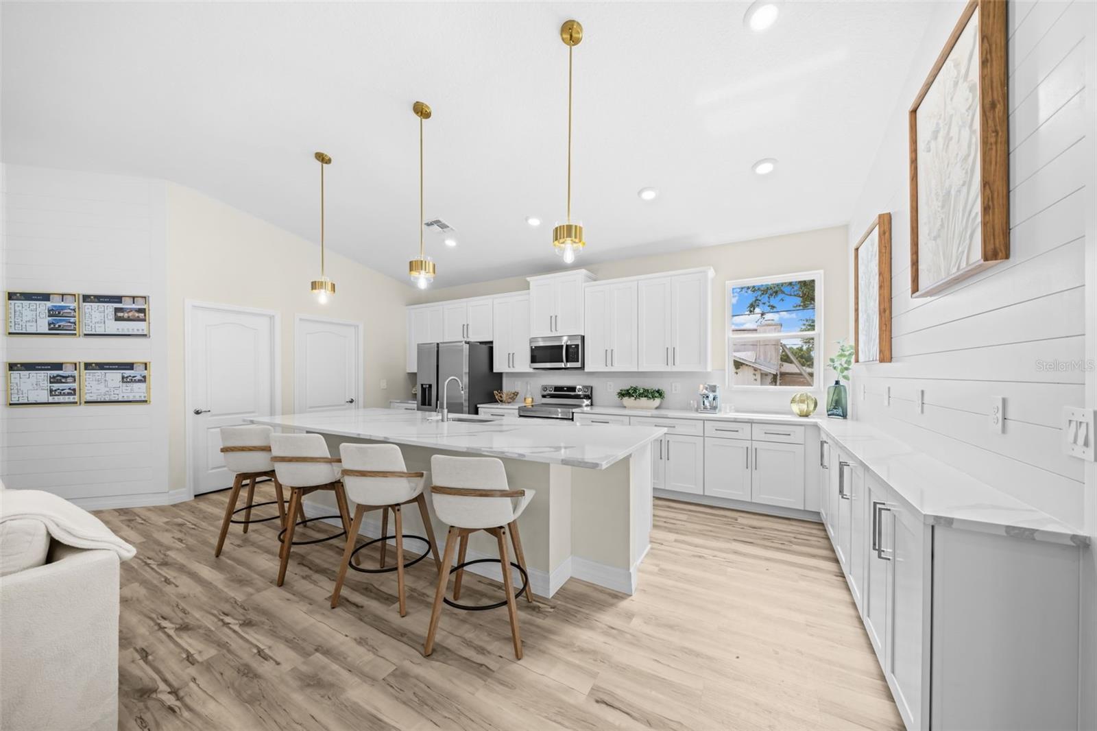 O6435013 Property Photo 9
