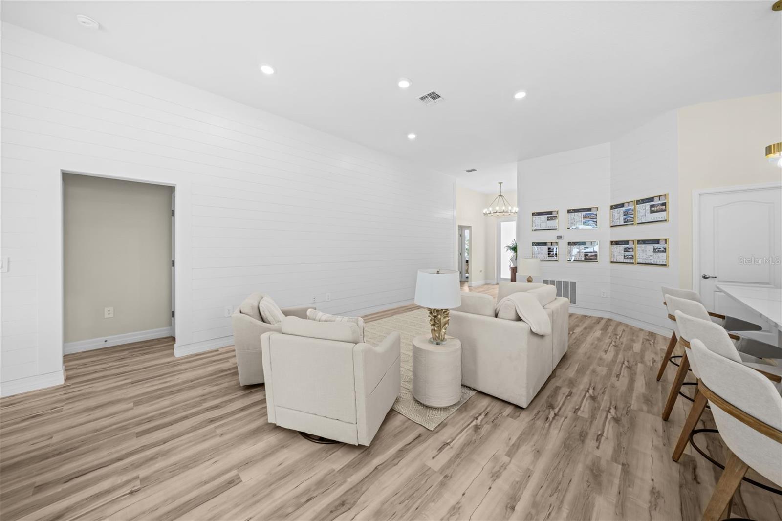 O6435013 Property Photo 10