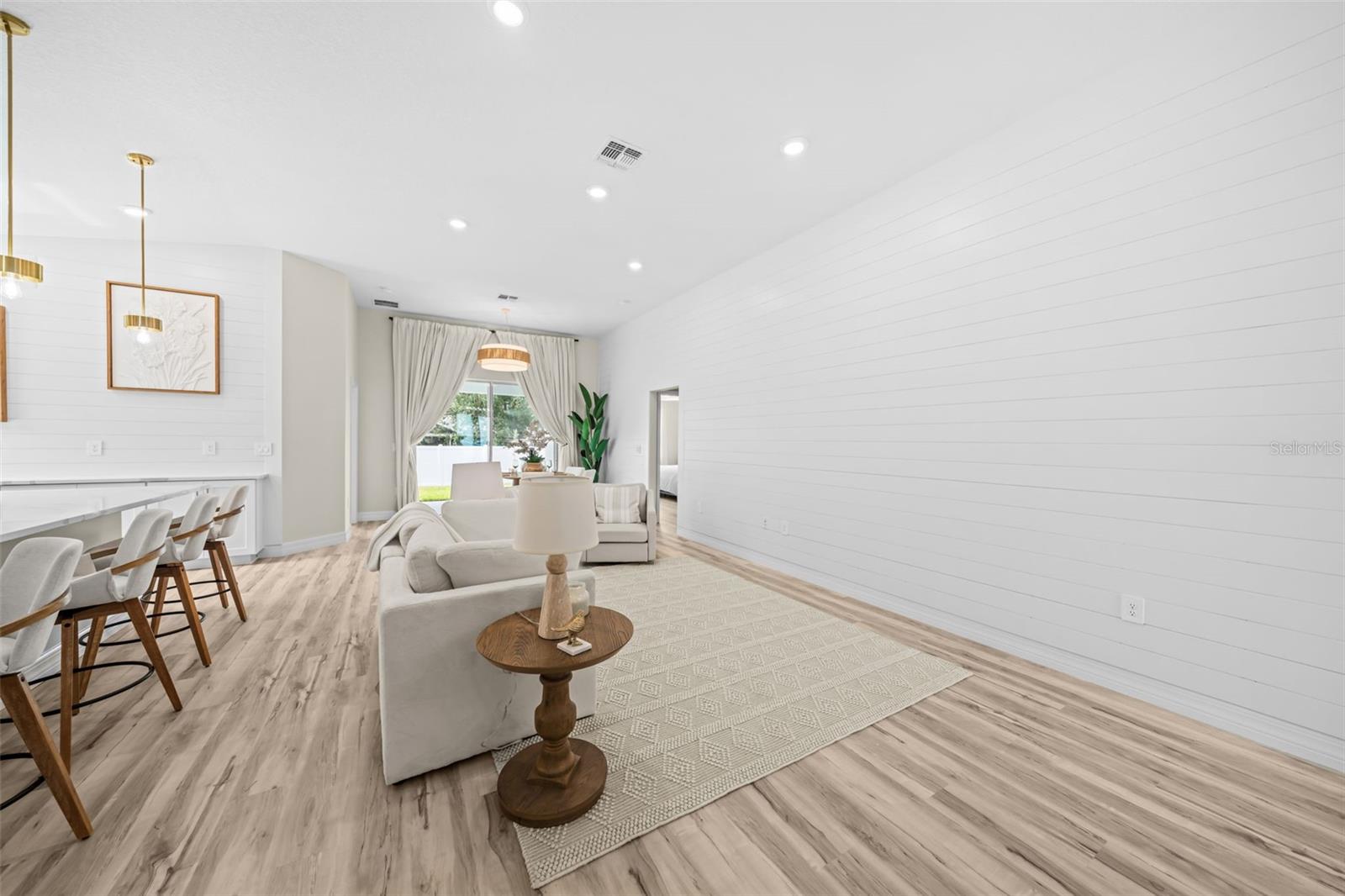 O6435013 Property Photo 11