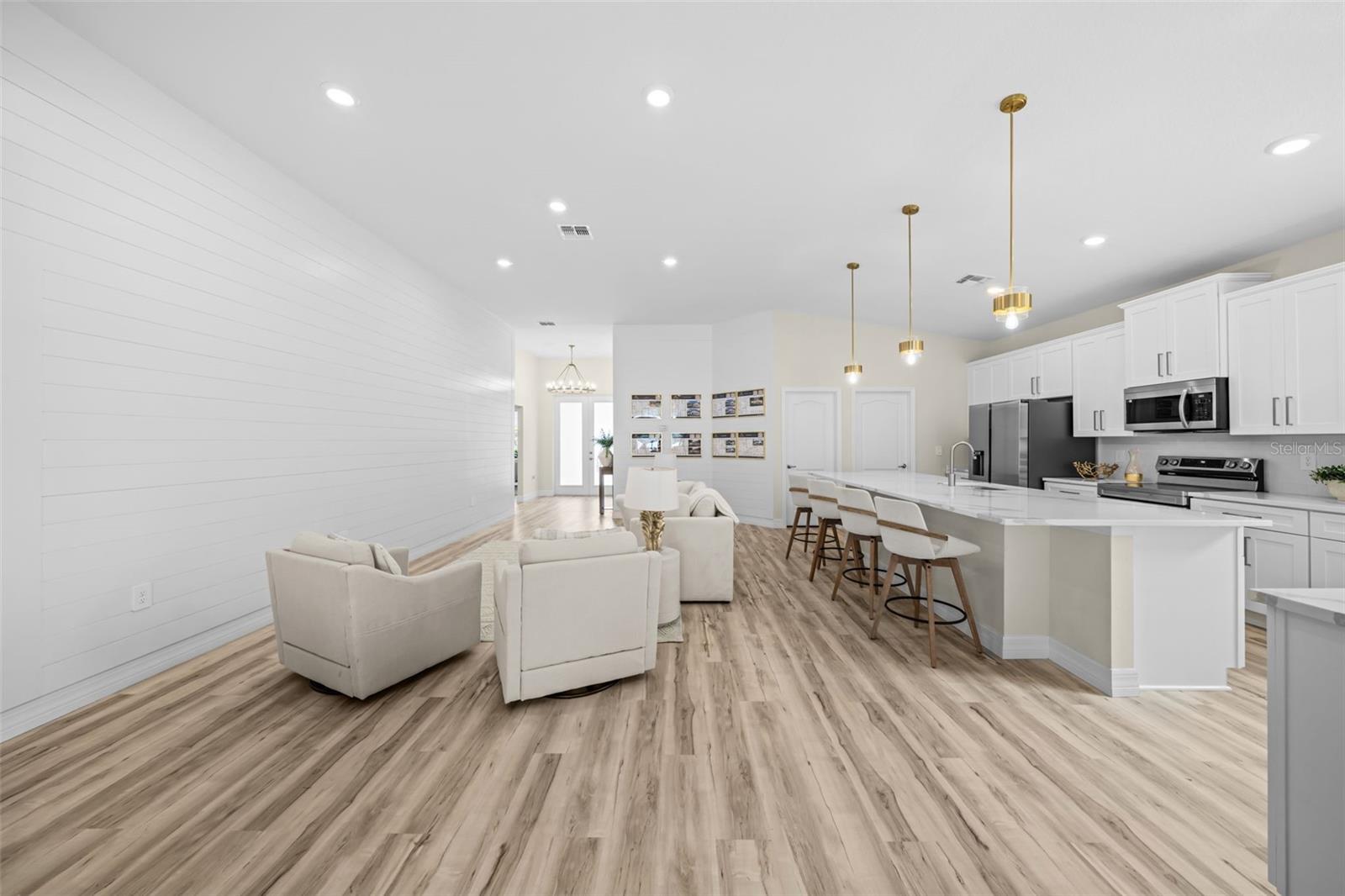 O6435013 Property Photo 13