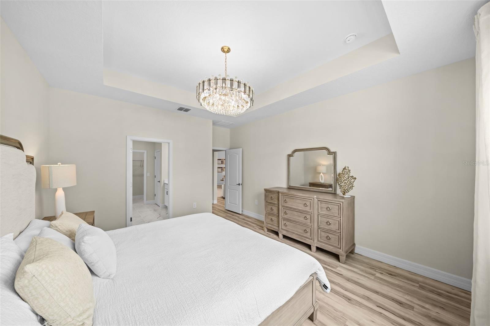 O6435013 Property Photo 19