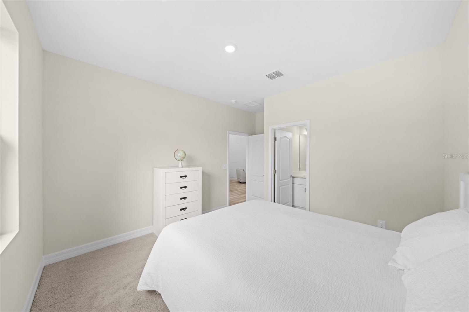 O6435013 Property Photo 22