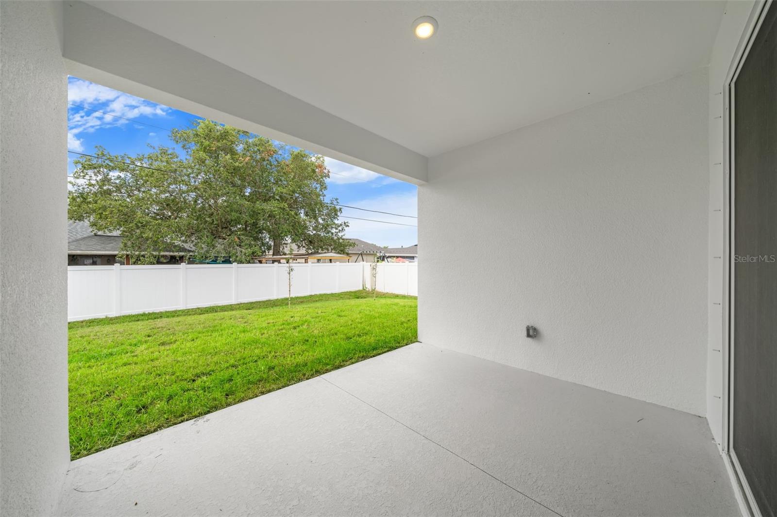 O6435013 Property Photo 24