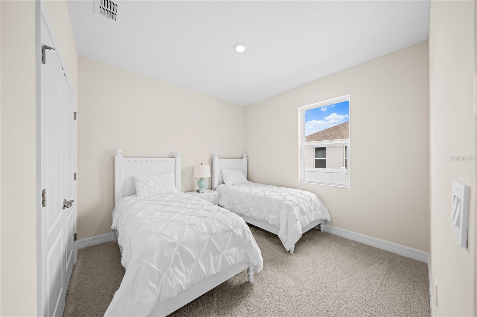 O6435013 Property Photo 27