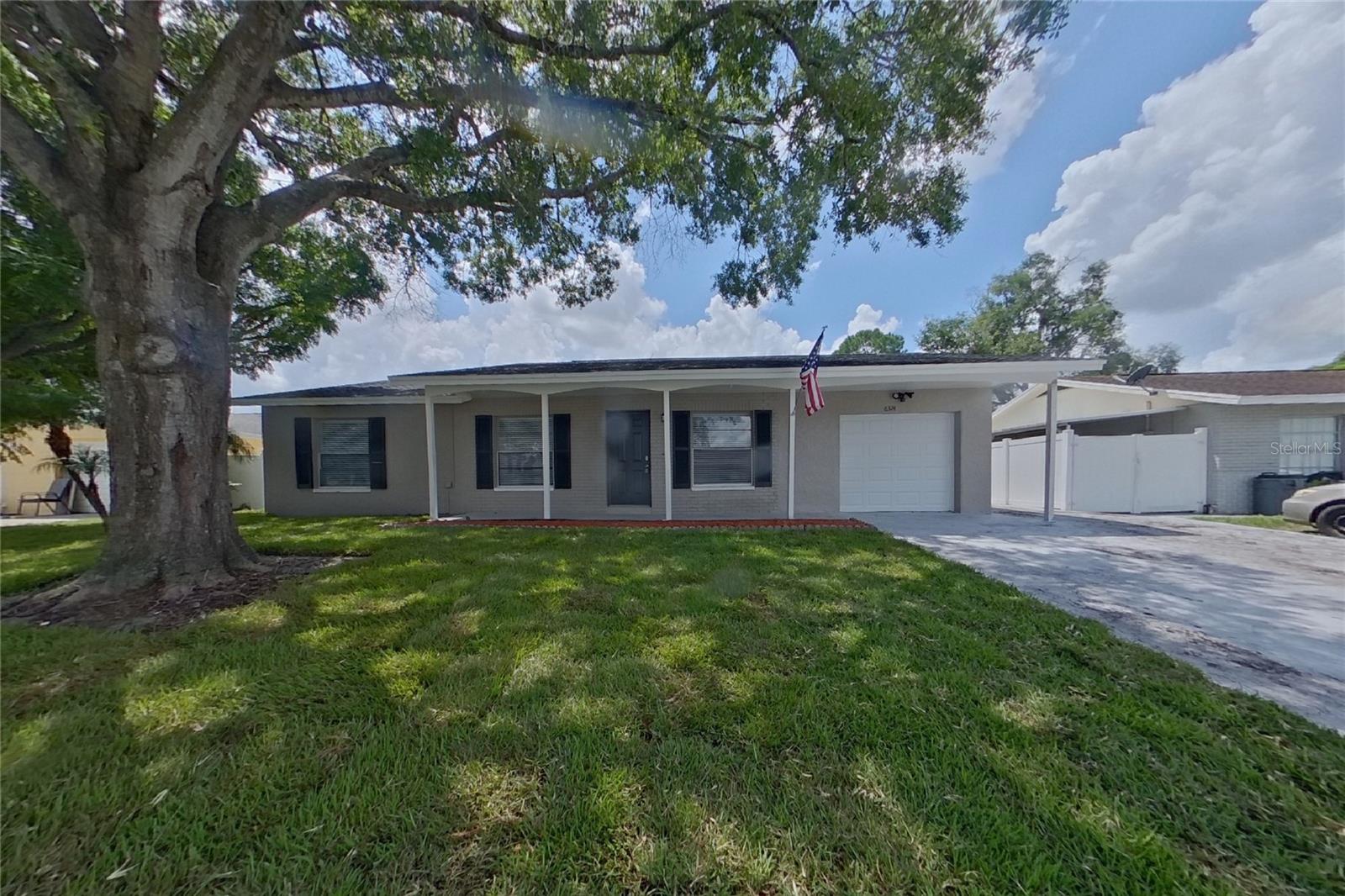 O6435018 Property Photo 1