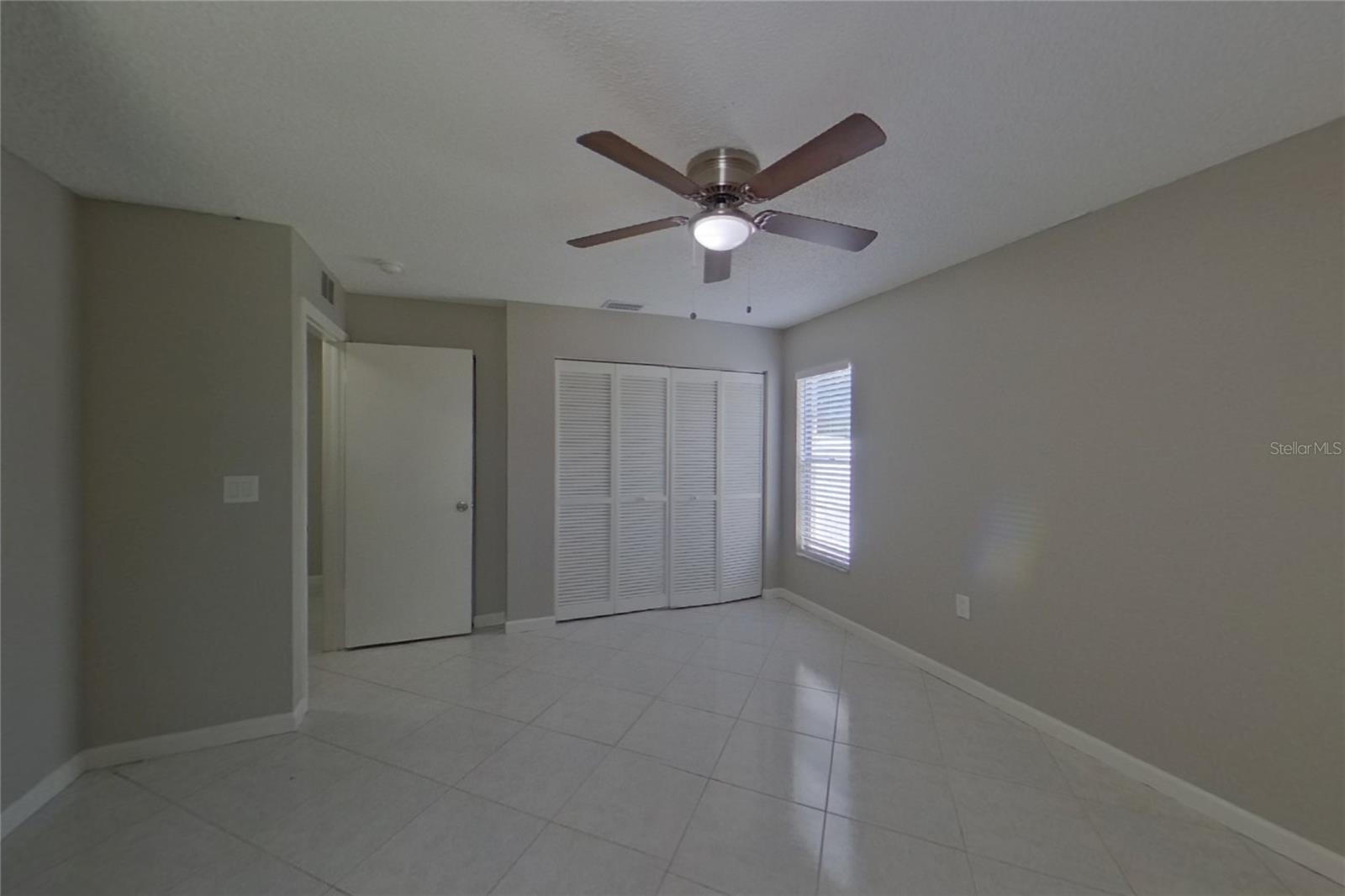 O6435018 Property Photo 7