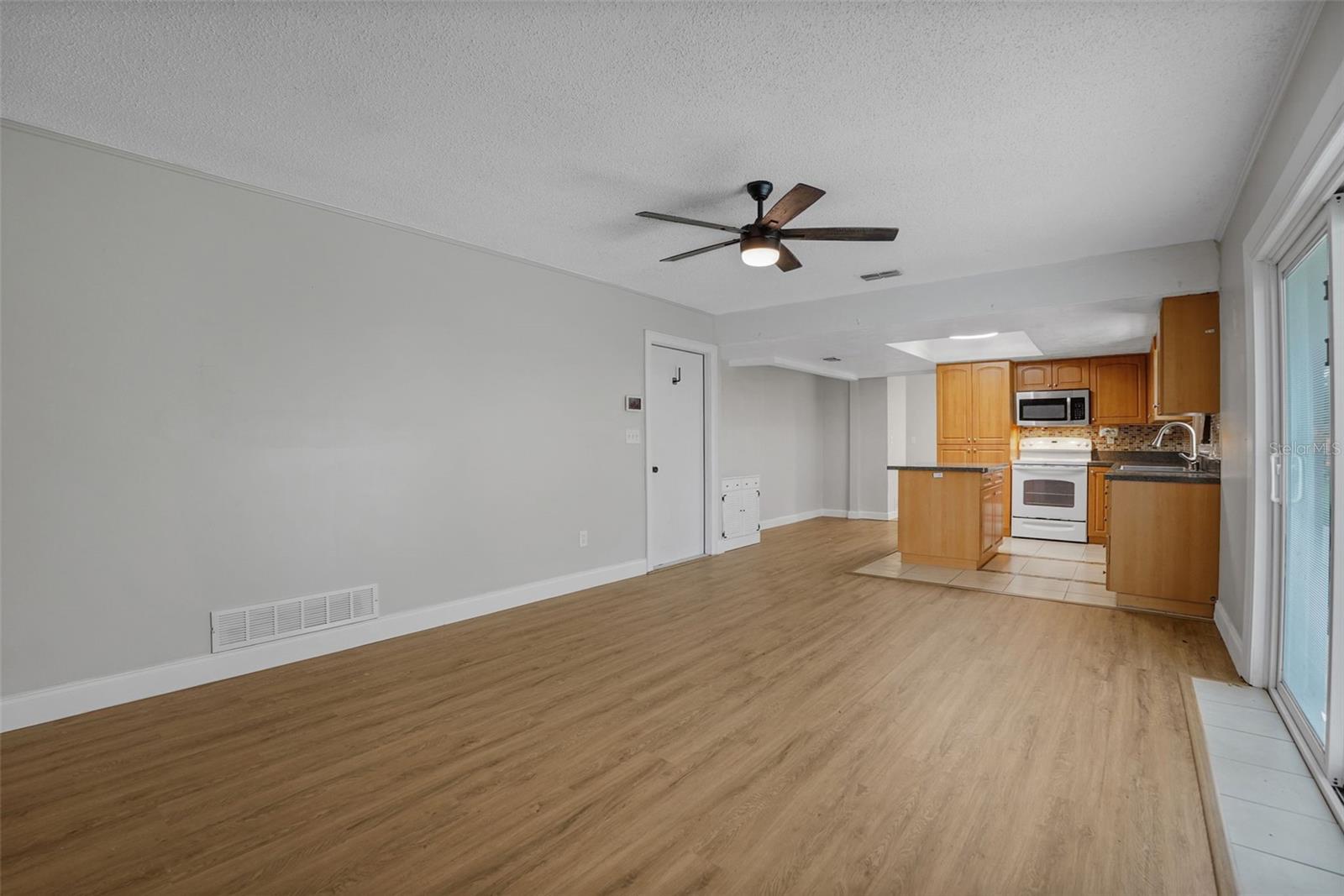 169 Leisure Cir Property Photo 15