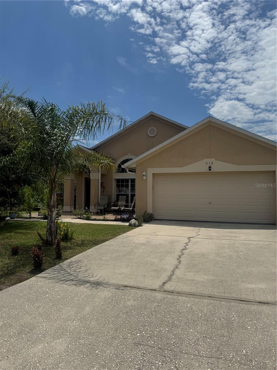 618 Madrid Dr Property Photo