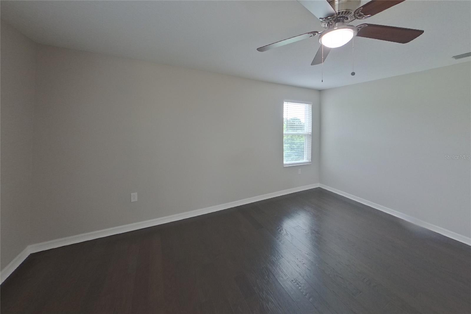 O6435030 Property Photo 7