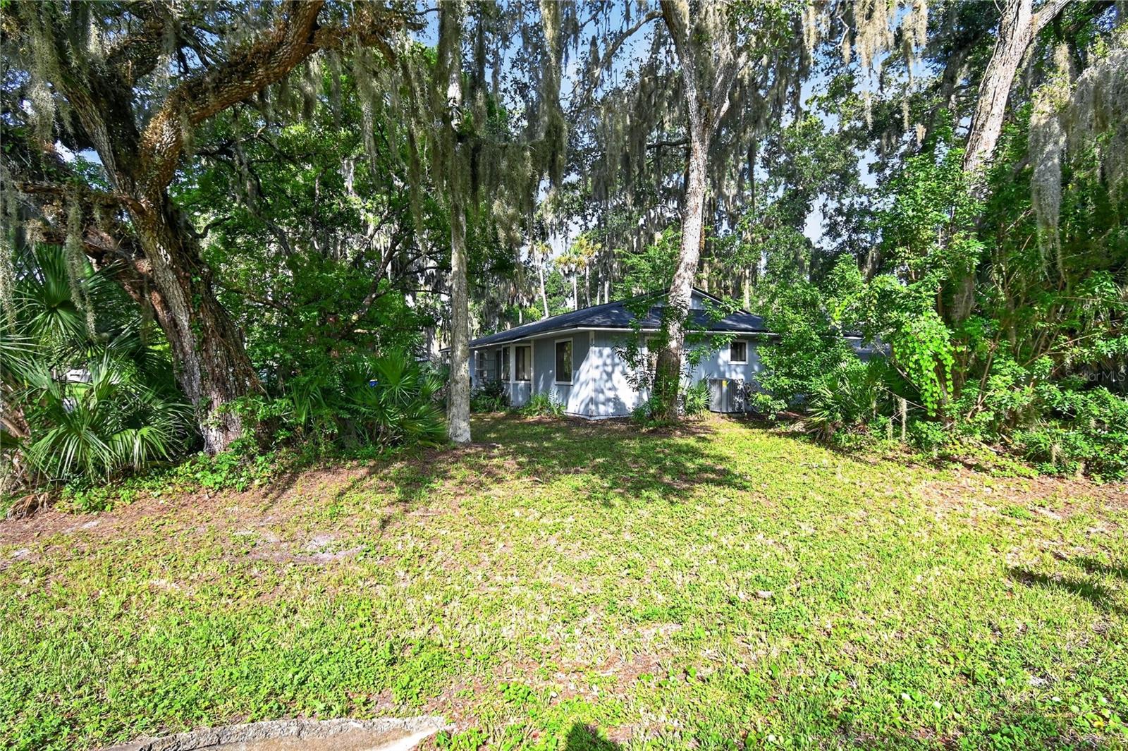 1332 Needle Palm Dr Property Photo 25