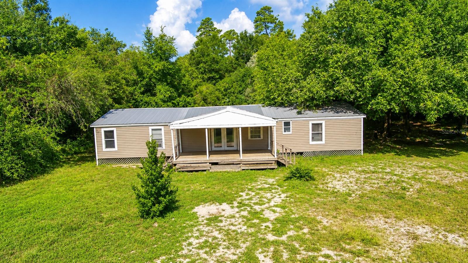 42135 Pine Valley Dr Property Photo 2