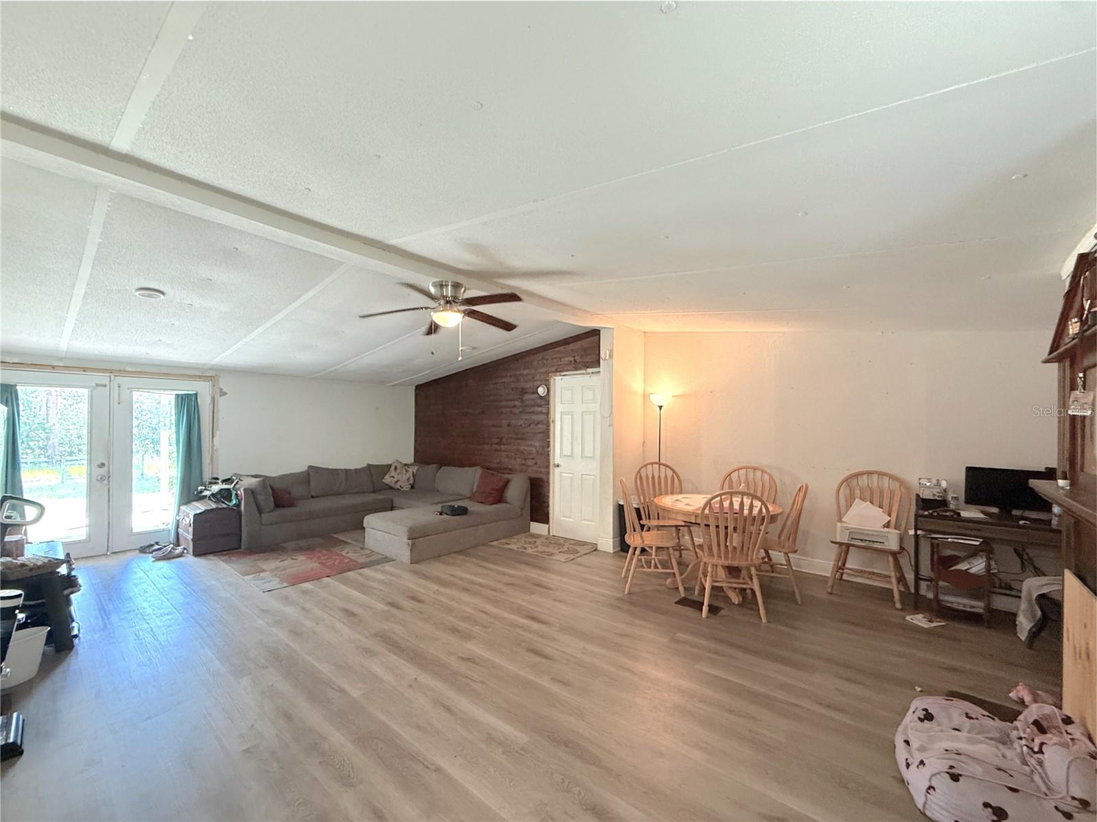 42135 Pine Valley Dr Property Photo 5