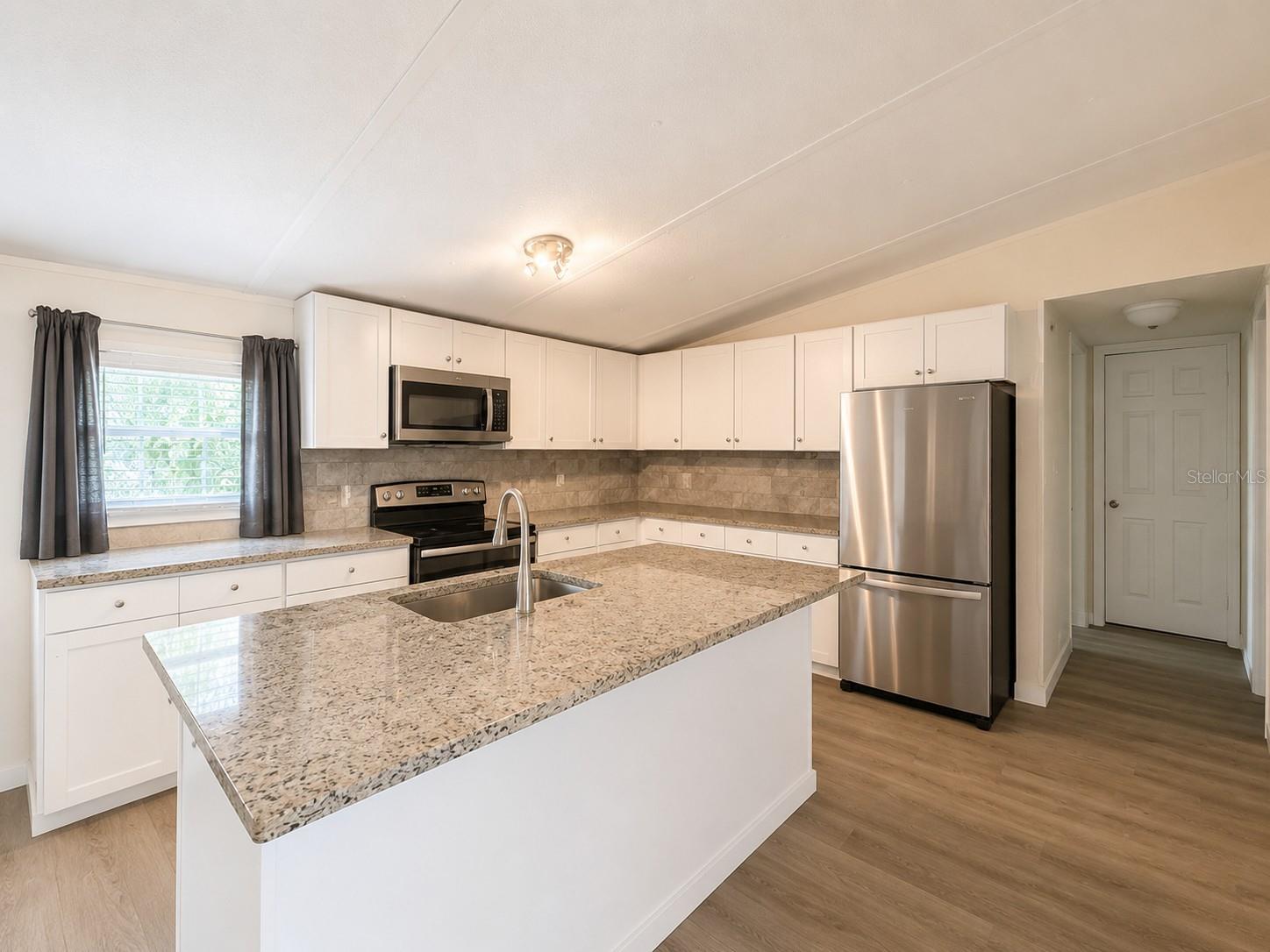 42135 Pine Valley Dr Property Photo 7