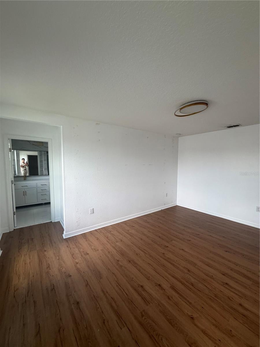 2551 Avian Loop Property Photo 7
