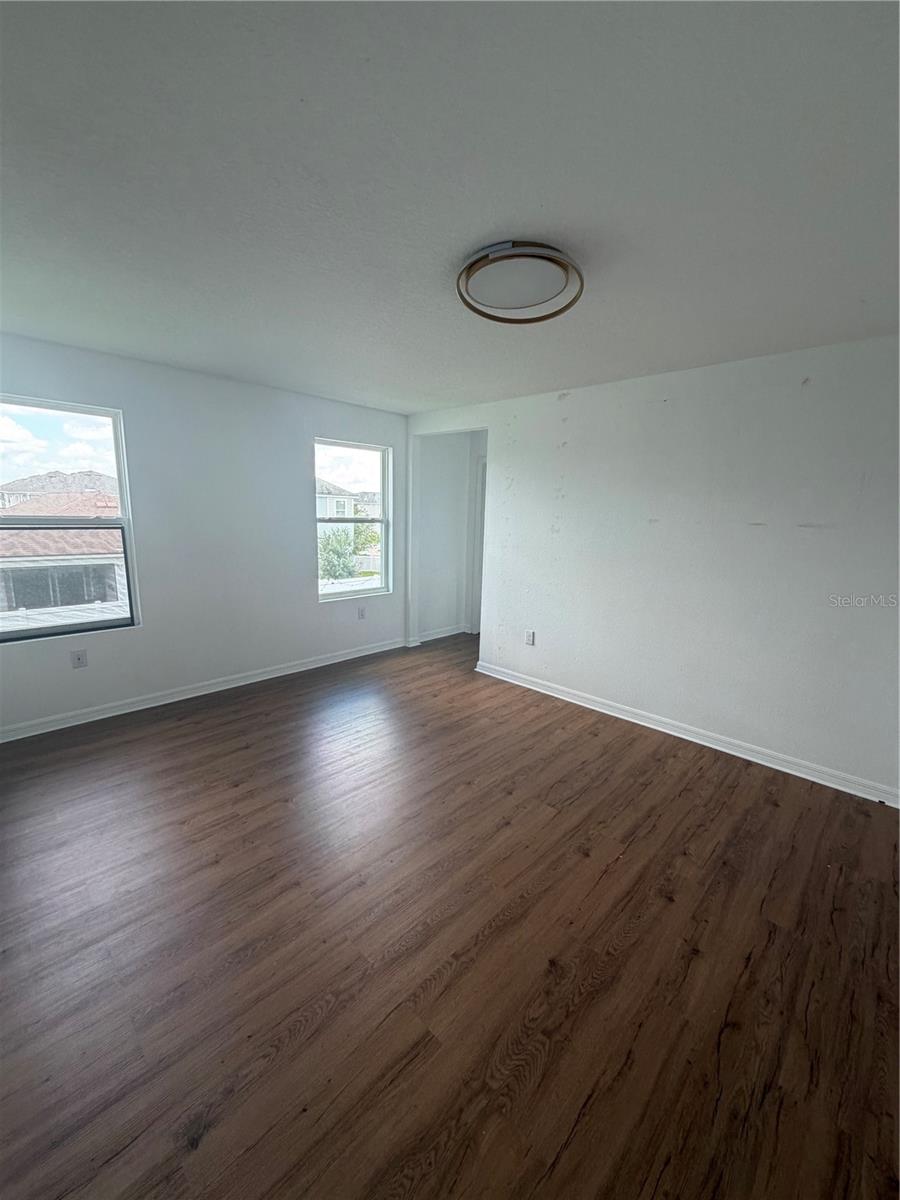 2551 Avian Loop Property Photo 10
