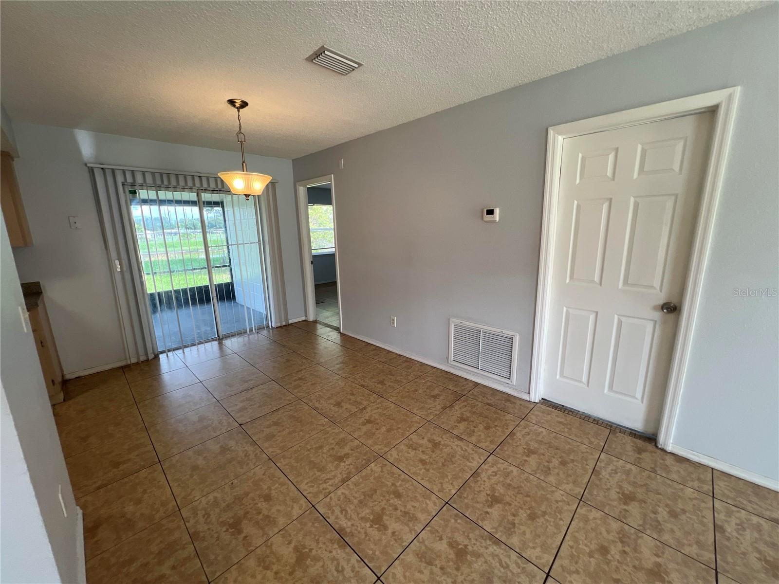 6829 Alpert Dr Property Photo 8