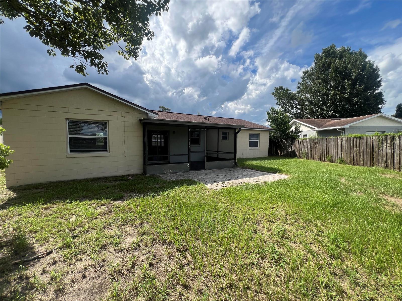 6829 Alpert Dr Property Photo 21