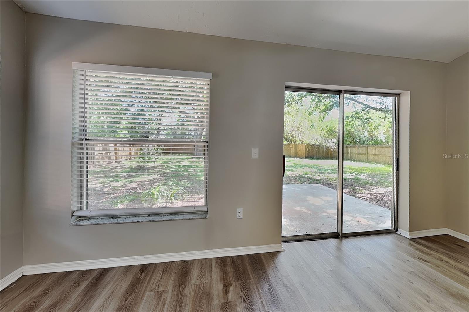 O6435041 Property Photo 4