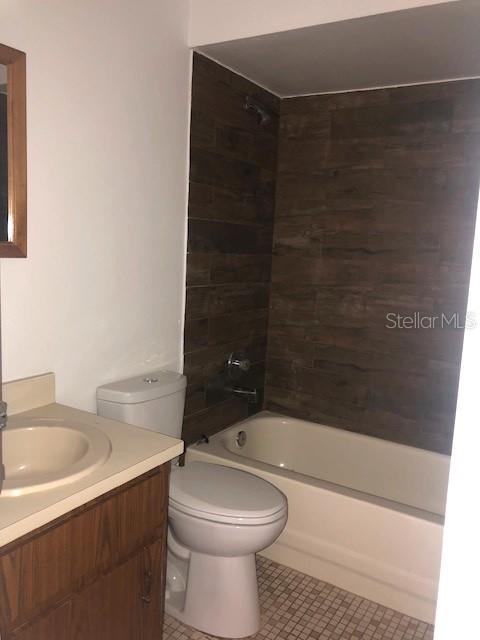 1195 W 16th St #b Property Photo 9
