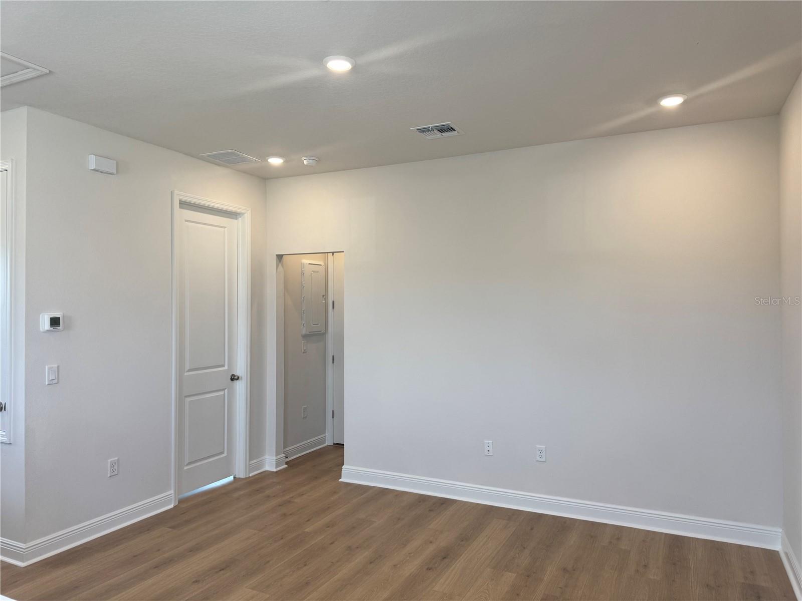 5364 Spaderdock Ln #apt-above-garage Property Photo 4