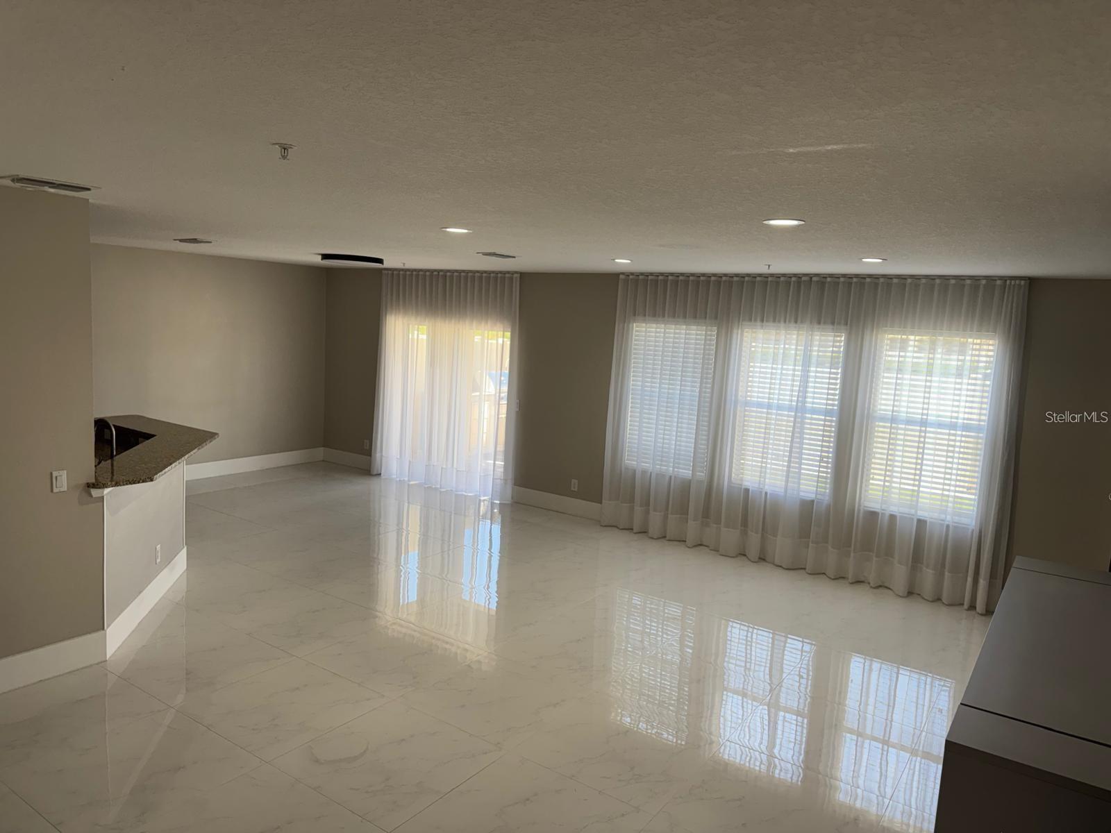 2091 Bent Grass Ave Property Photo 5