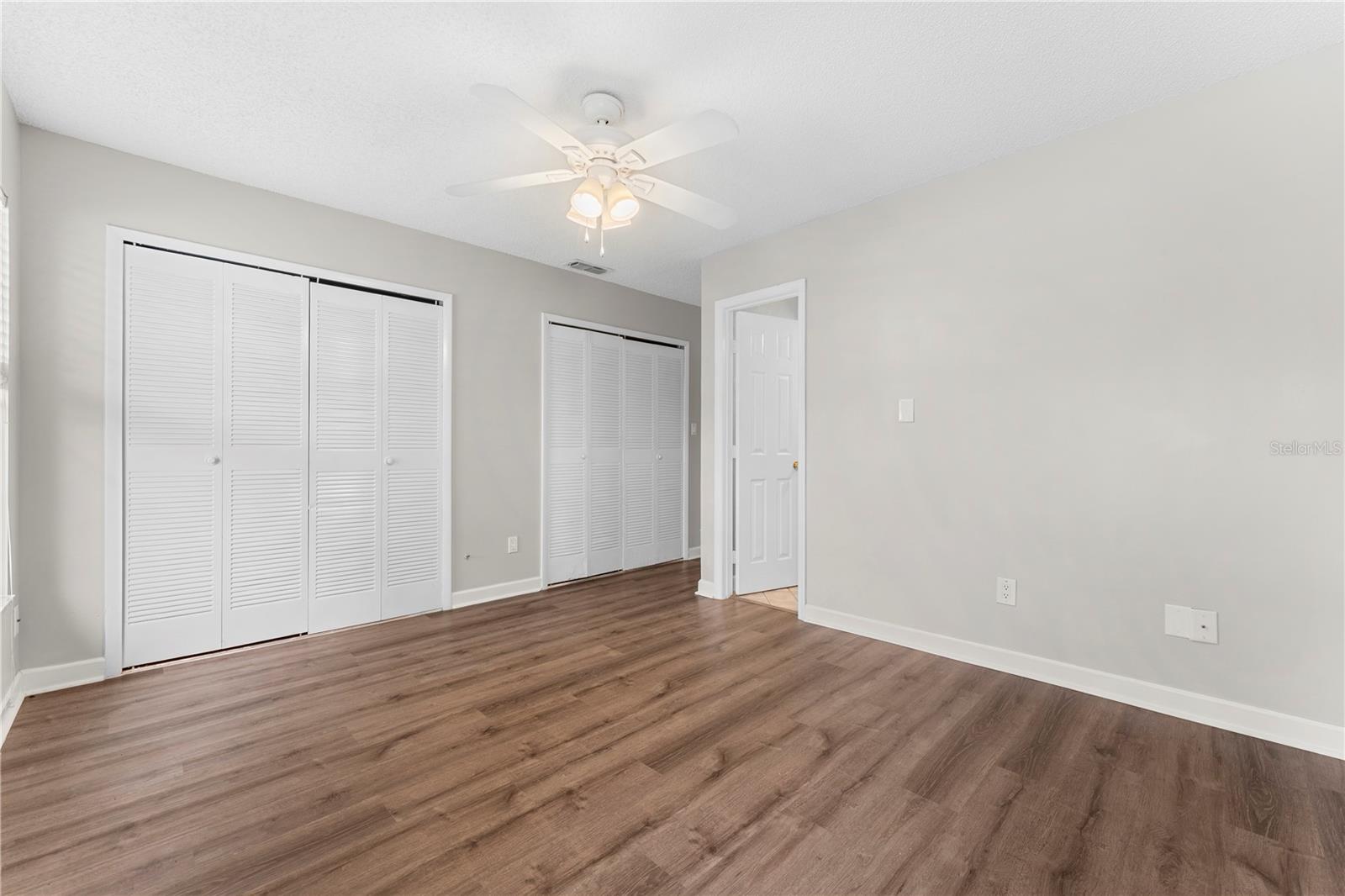 1723 Canterbury Cir Property Photo 9
