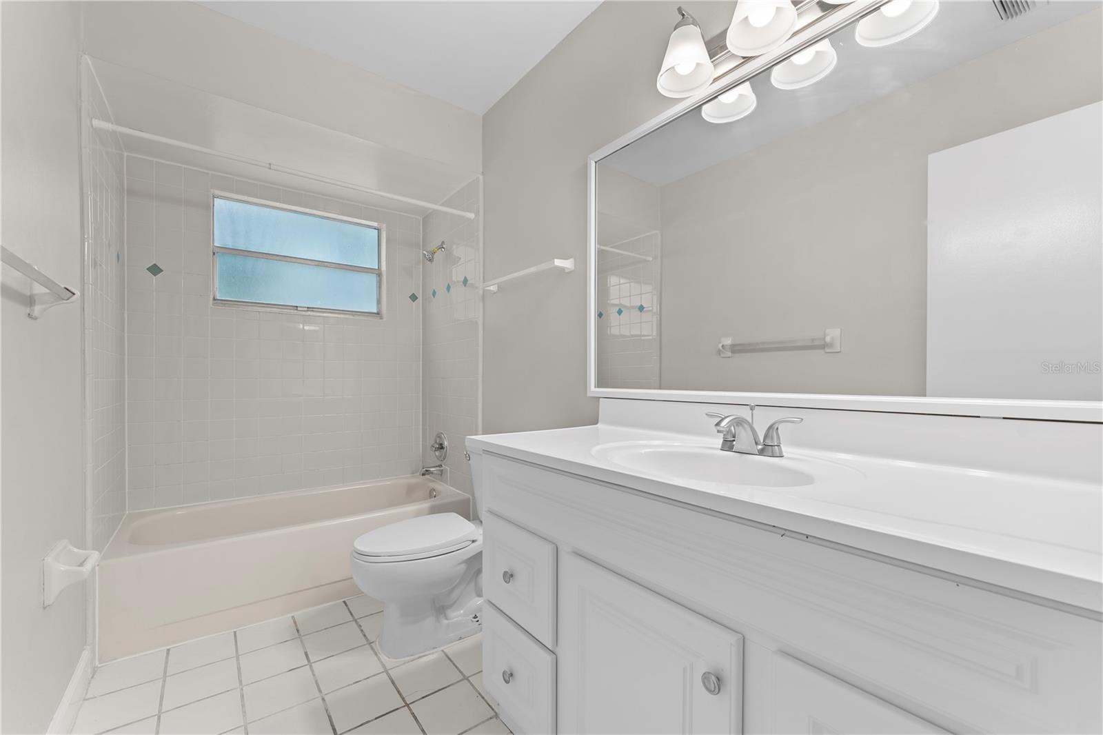 1723 Canterbury Cir Property Photo 18