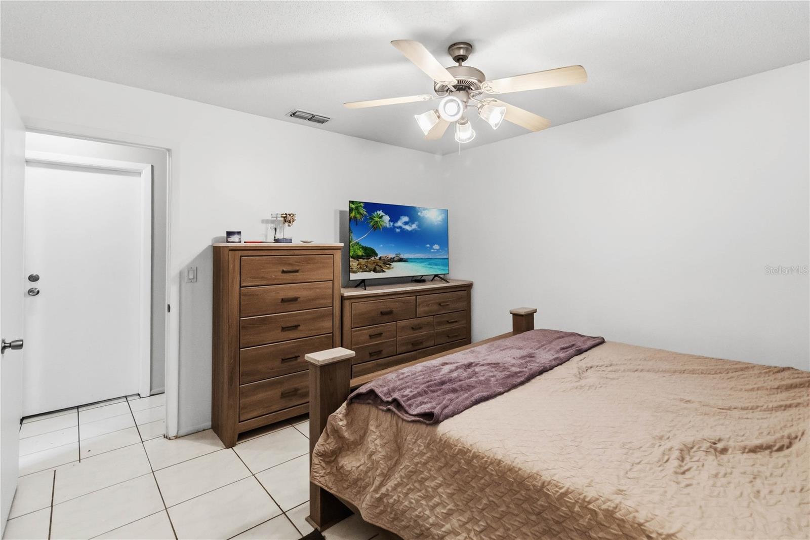 2948 Colorado Ave Property Photo 12