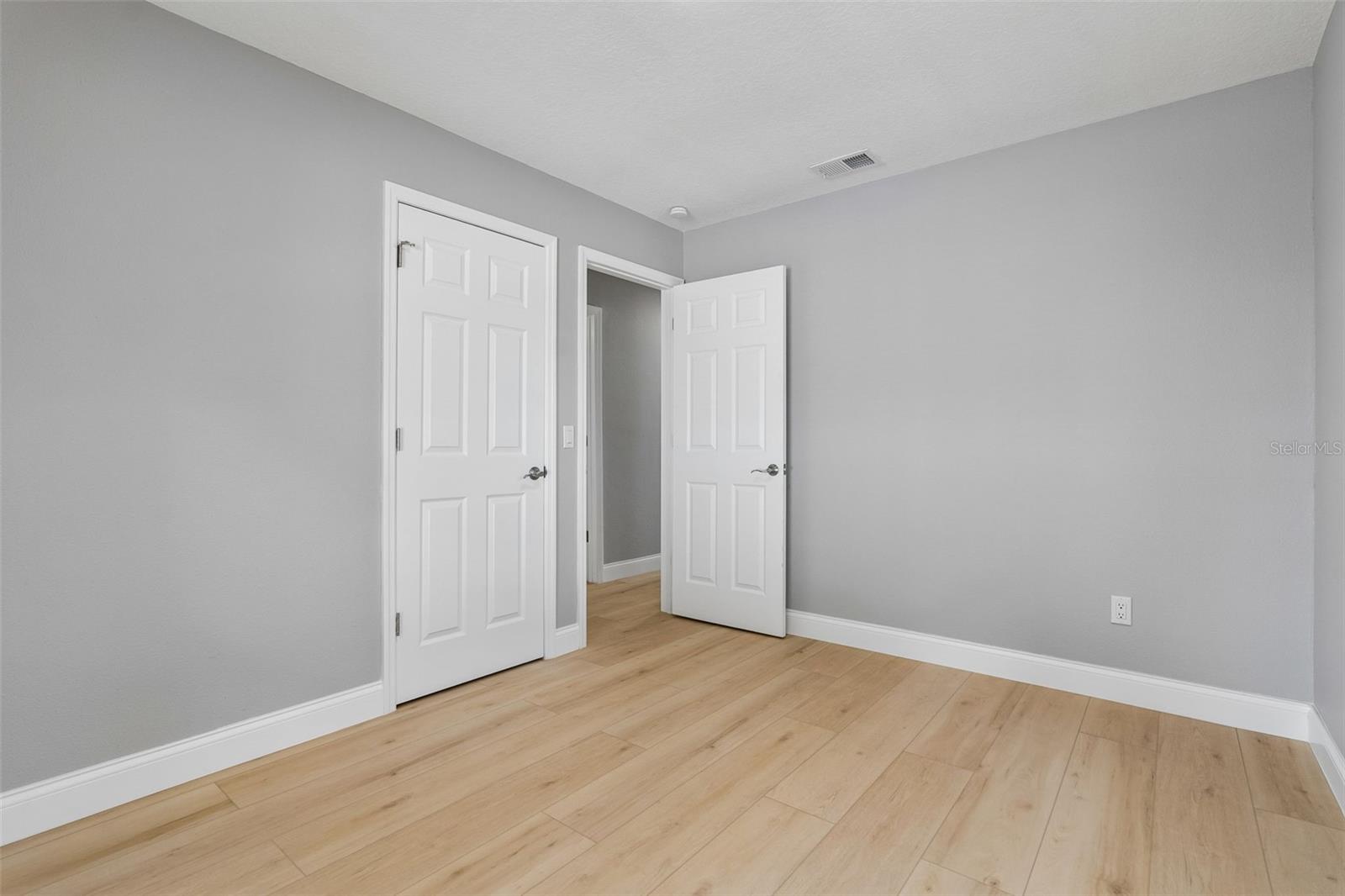 444 S Hawthorne Ave Property Photo 23
