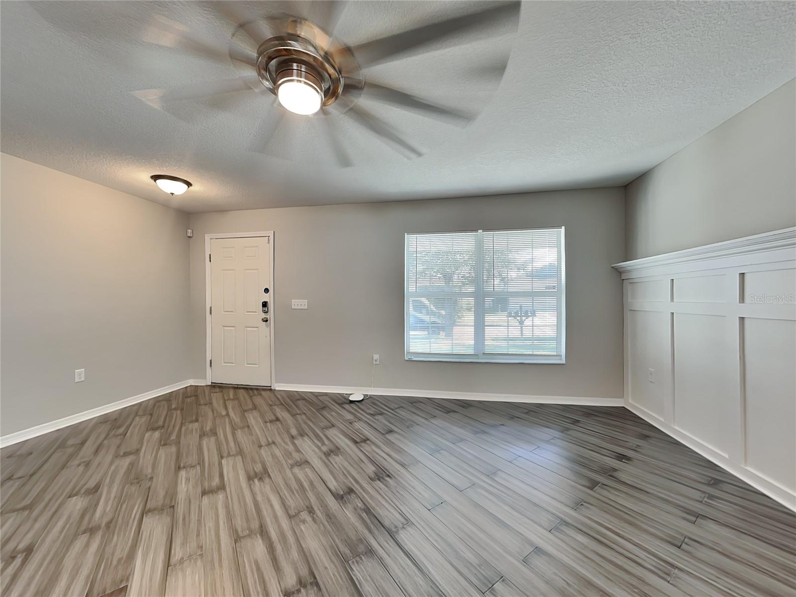 O6435085 Property Photo 3