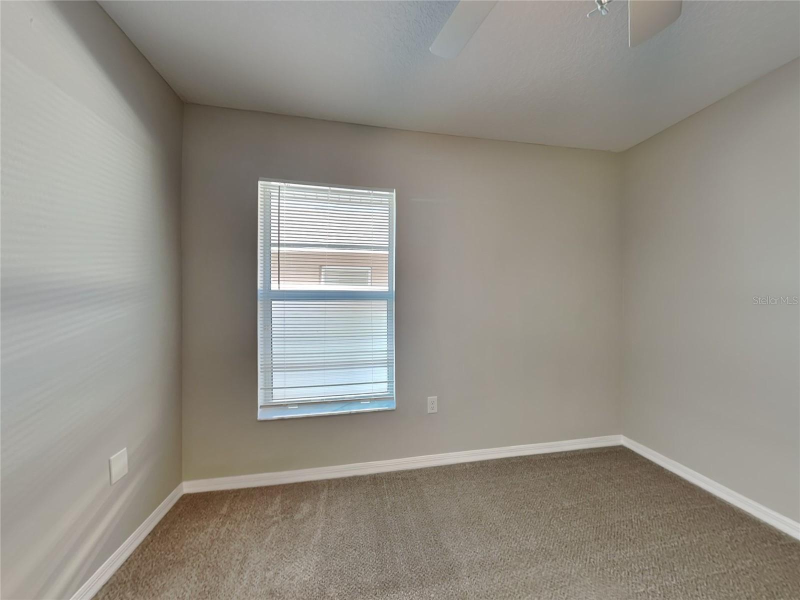 O6435085 Property Photo 11