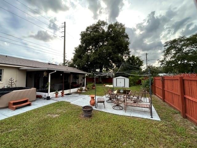 1643 Saxon Blvd Property Photo 14