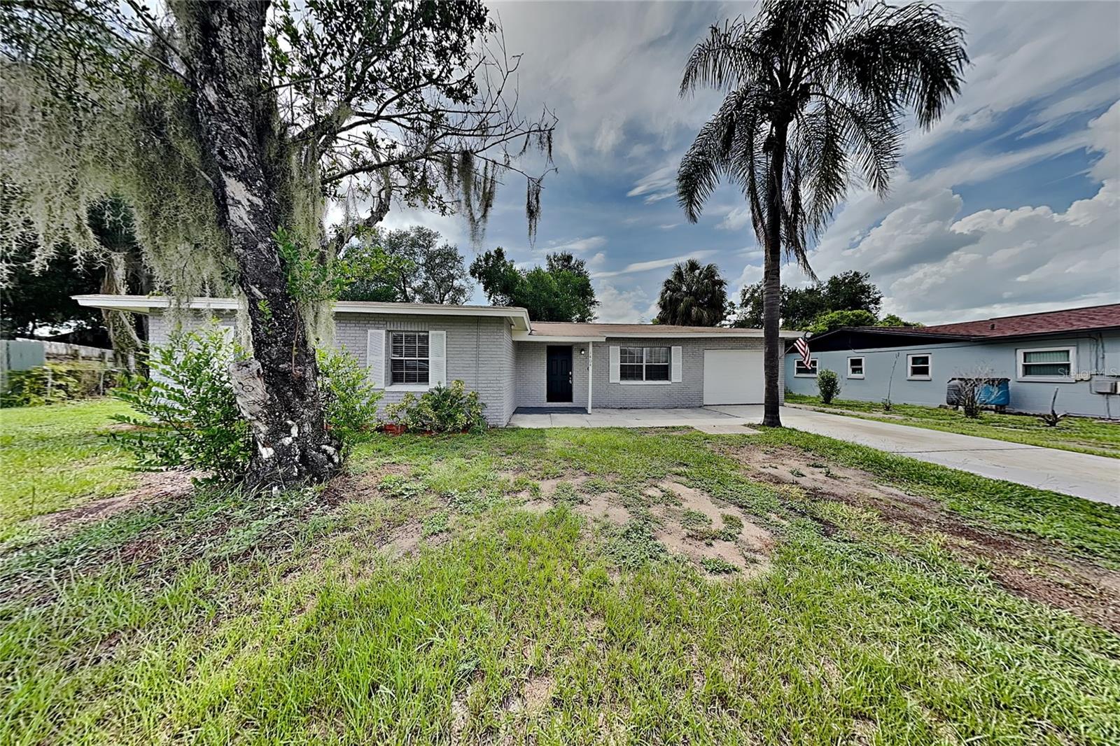 O6435095 Property Photo 1