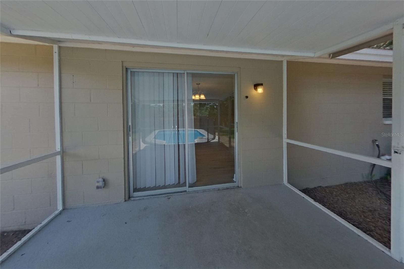 O6435103 Property Photo 14