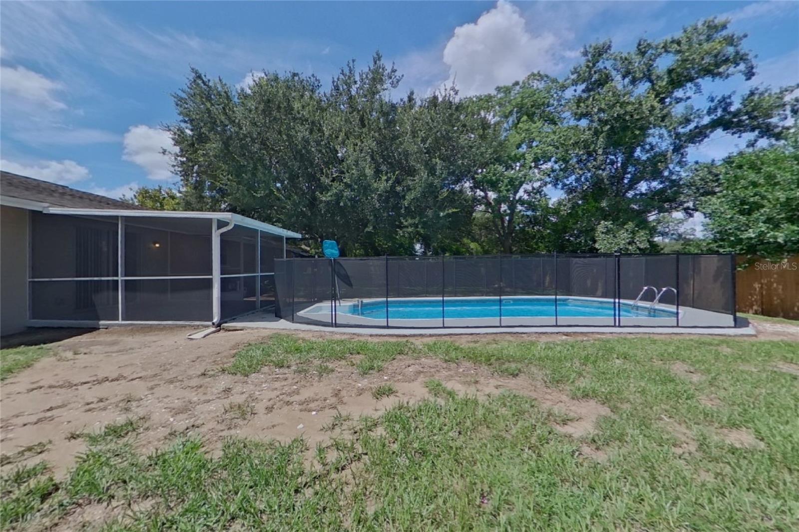 O6435103 Property Photo 15