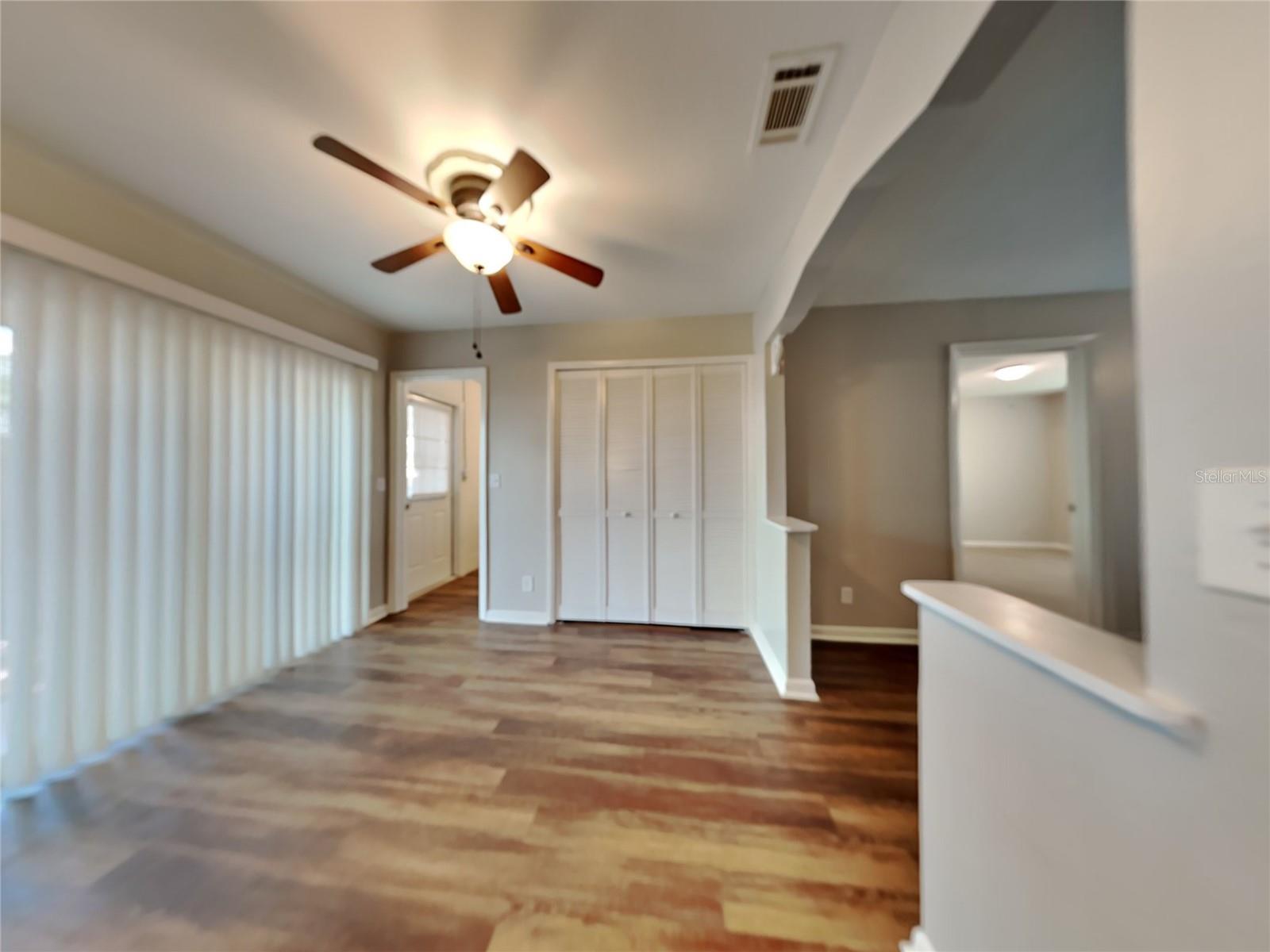 O6435108 Property Photo 4