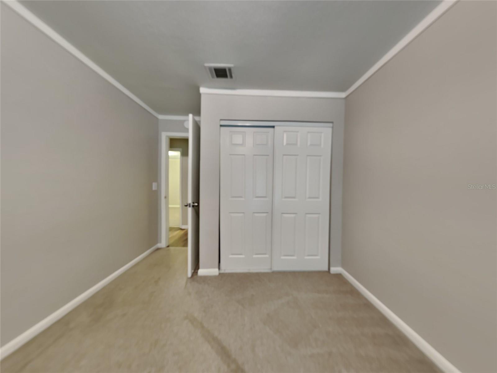 O6435108 Property Photo 13