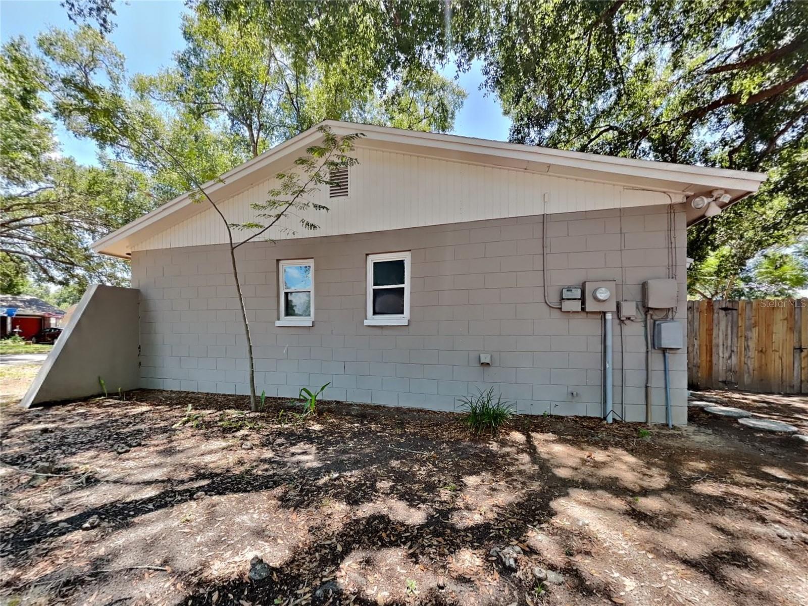 O6435108 Property Photo 16
