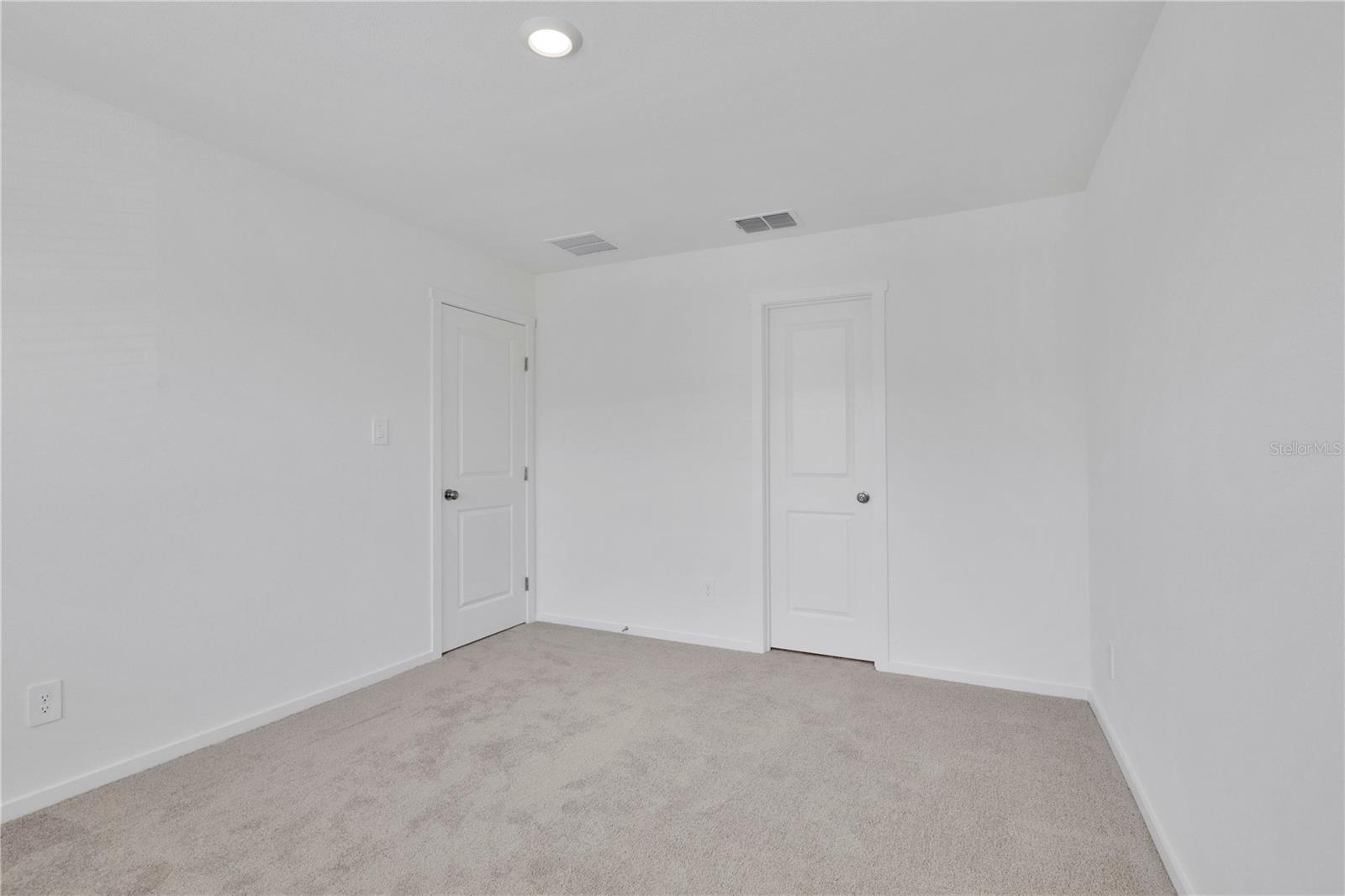 975 Phoenix St Property Photo 12