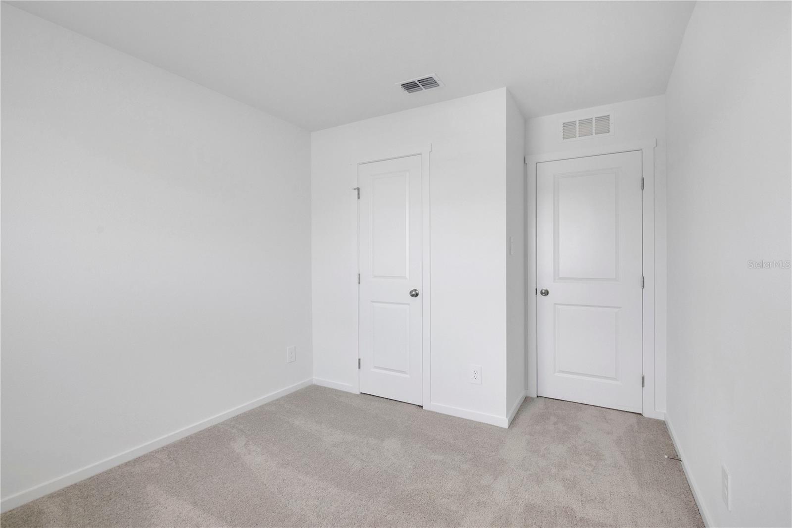 975 Phoenix St Property Photo 17