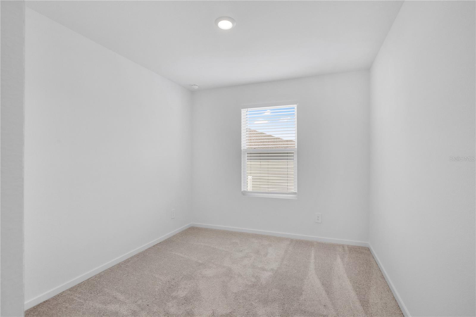975 Phoenix St Property Photo 19