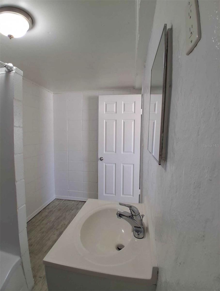 503 Earl St Property Photo 30