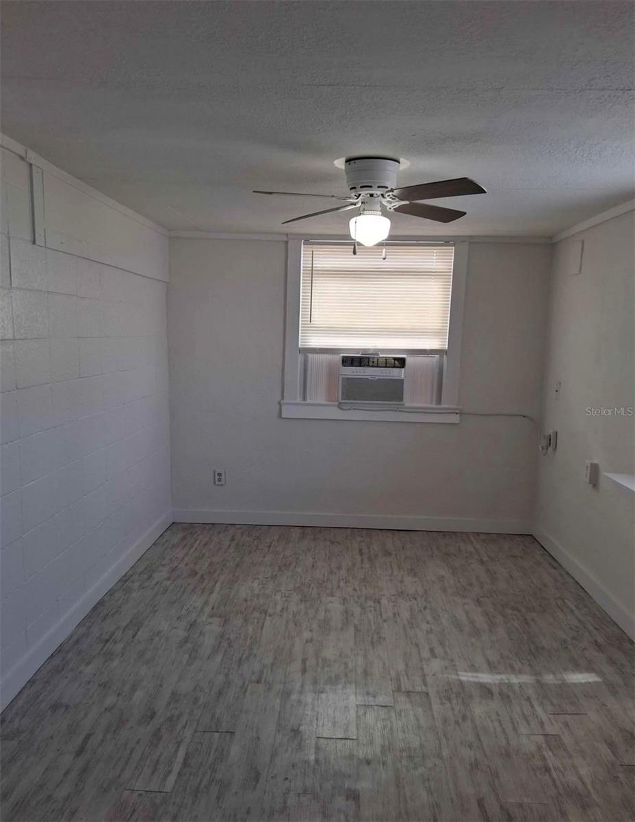 503 Earl St Property Photo 38