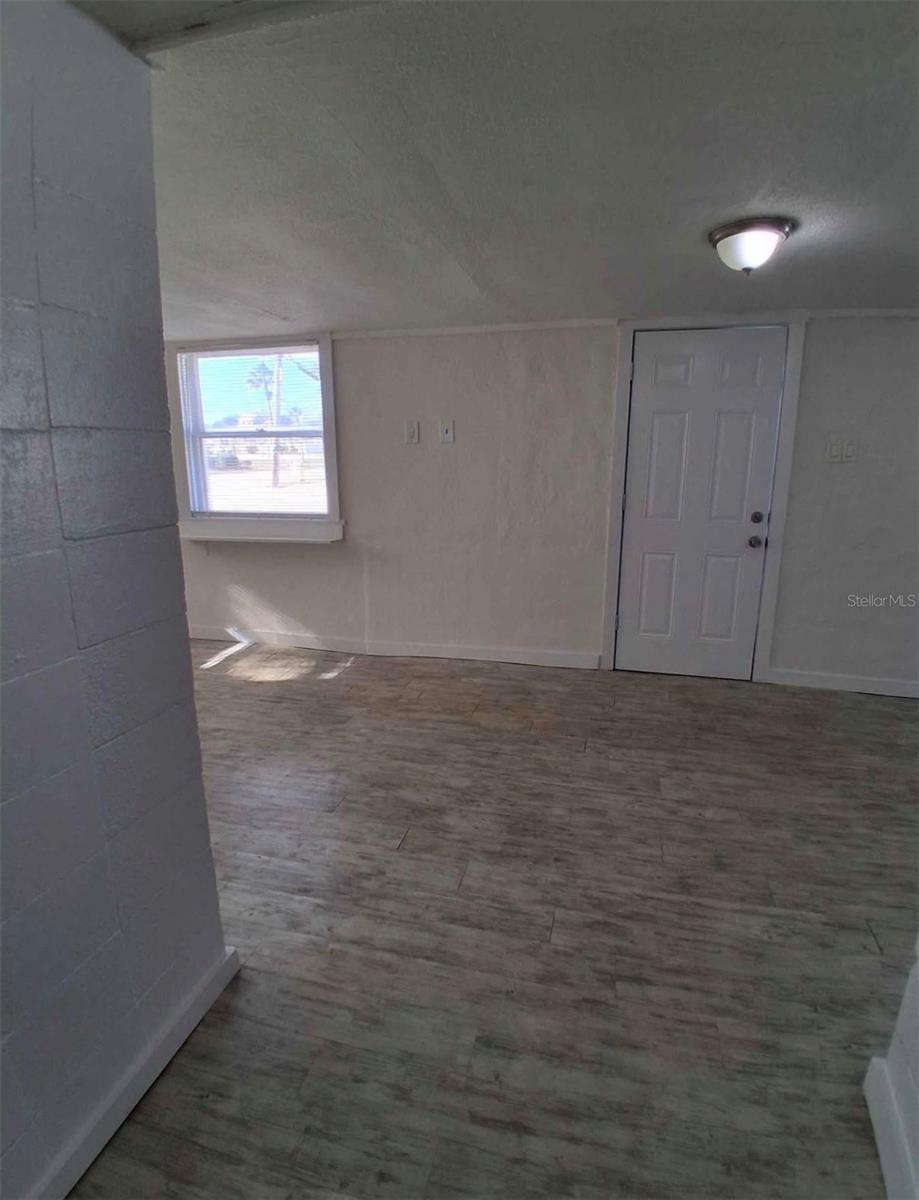 503 Earl St Property Photo 39