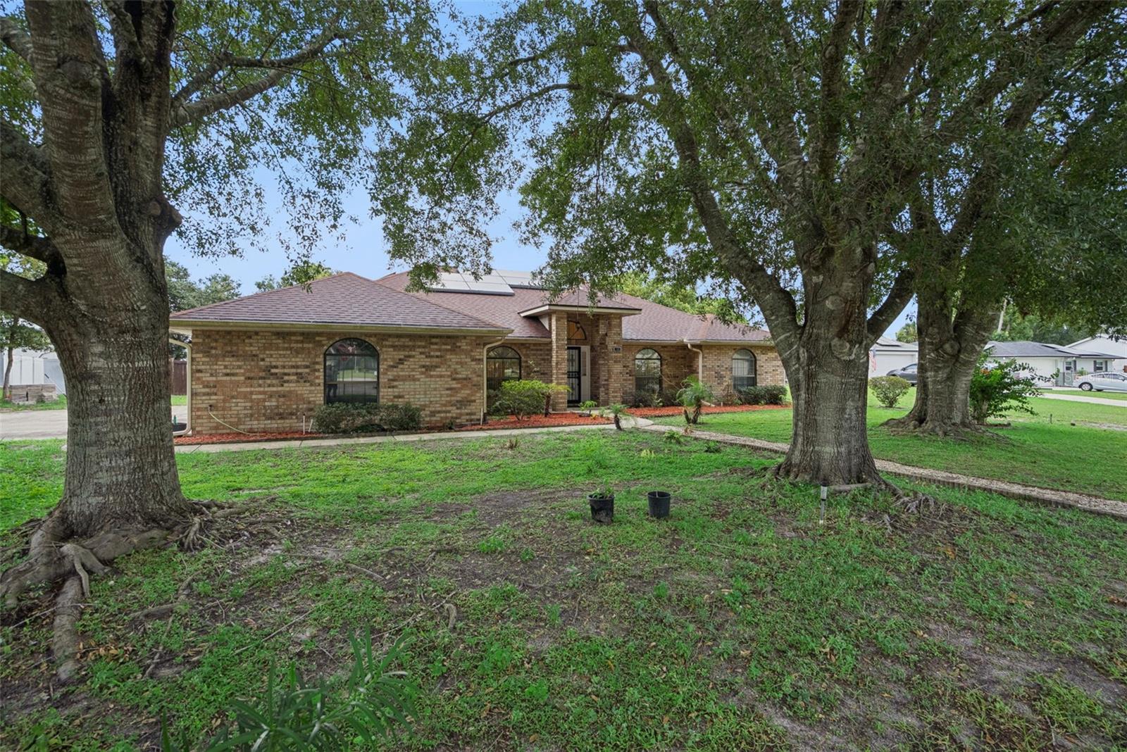 1302 Lydia Dr Property Photo 3